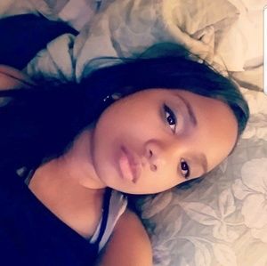 Meet your Posher, Ella